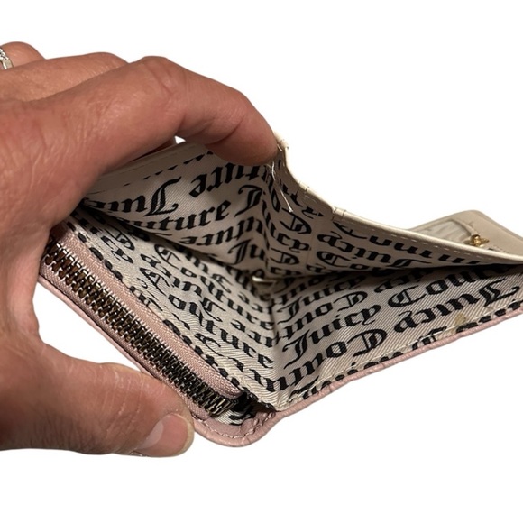 Juicy Couture Pink Embossed Wallet NWOT - Picture 3 of 5